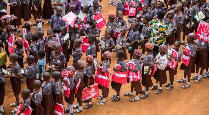 itel Empowers Over 600 Pupils in Ikorodu with Back-to-School Donations Worth ₦4 Million